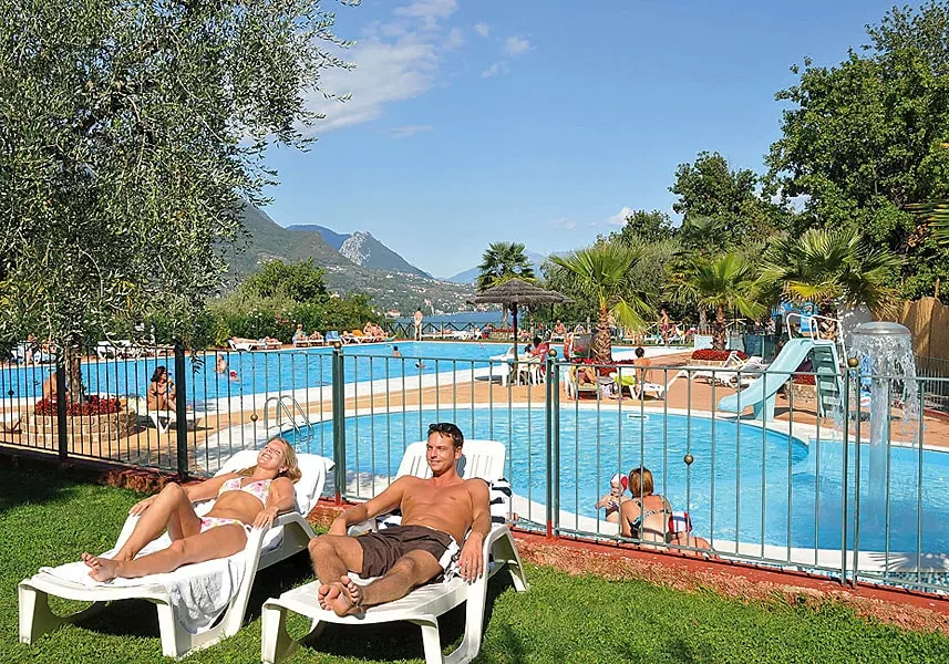 Weekend Glamping Resort -