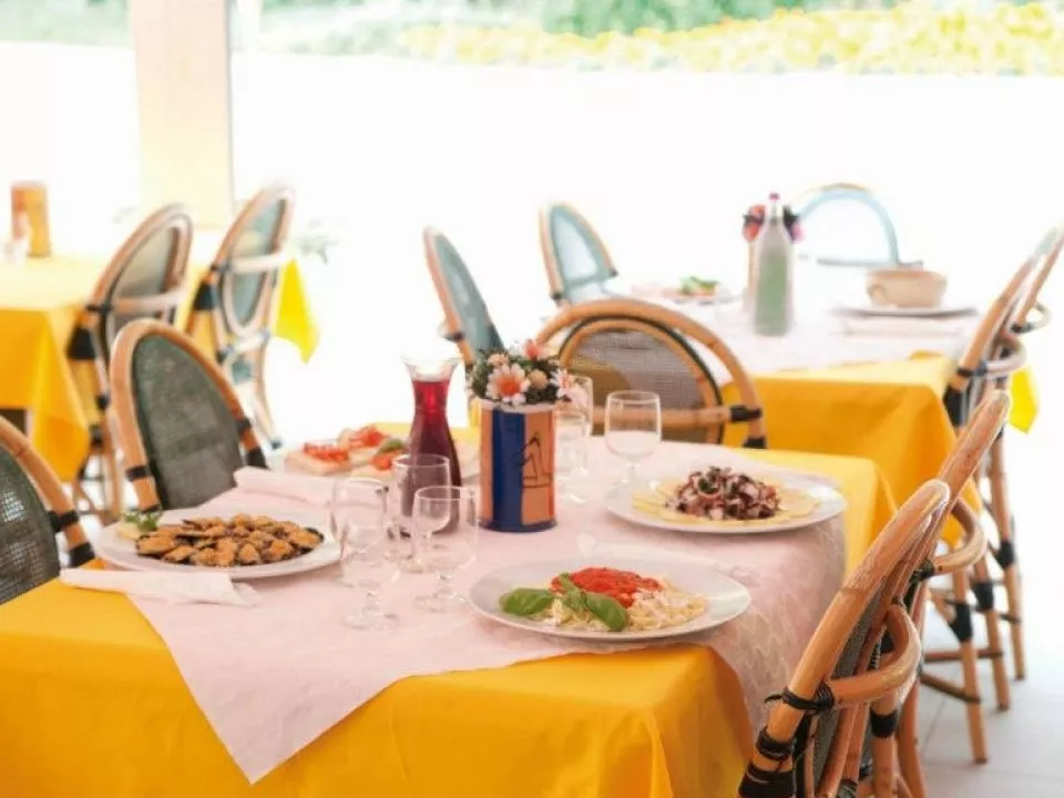 Hu Norcenni Girasole Village -