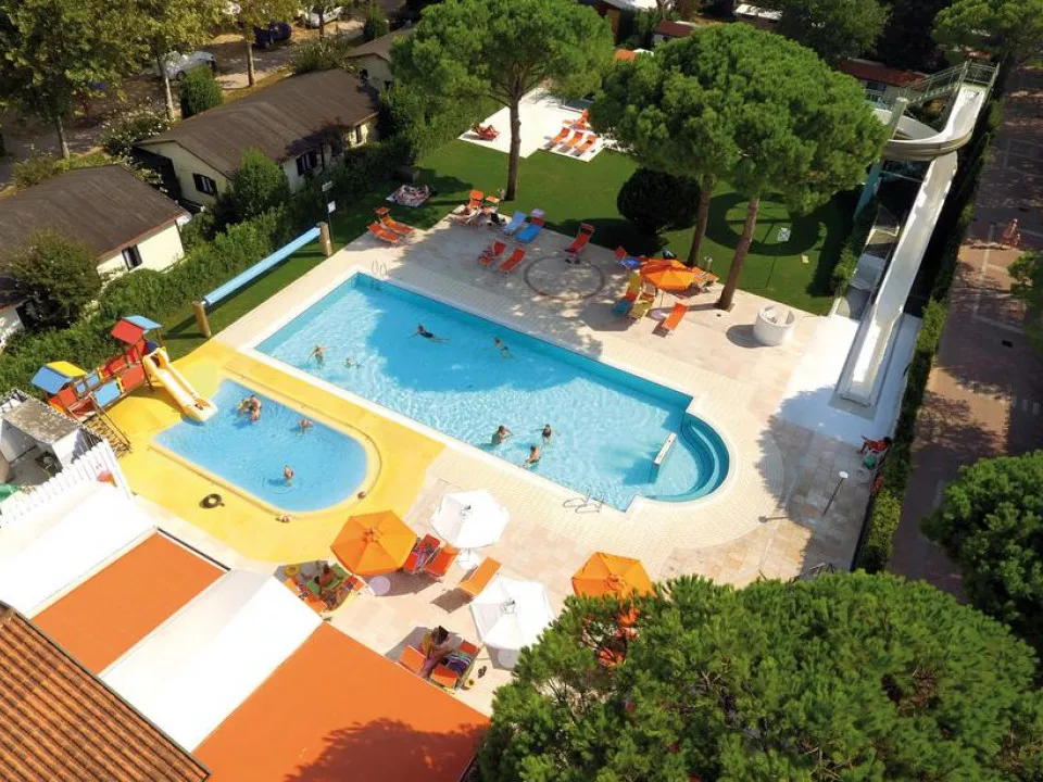 Hu Norcenni Girasole Village -