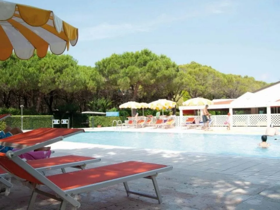 Hu Norcenni Girasole Village -