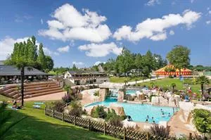 Camping Les Ormes Domaine & Resort-