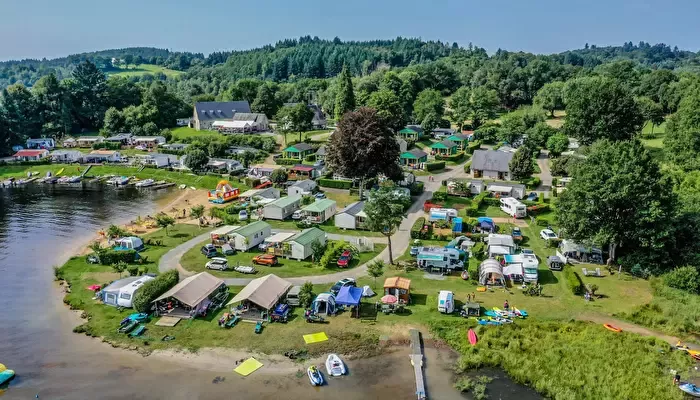 Flower Camping Le Port de Neuvic -