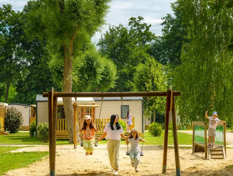 Camping Le Château de Galaure - Tohapi -