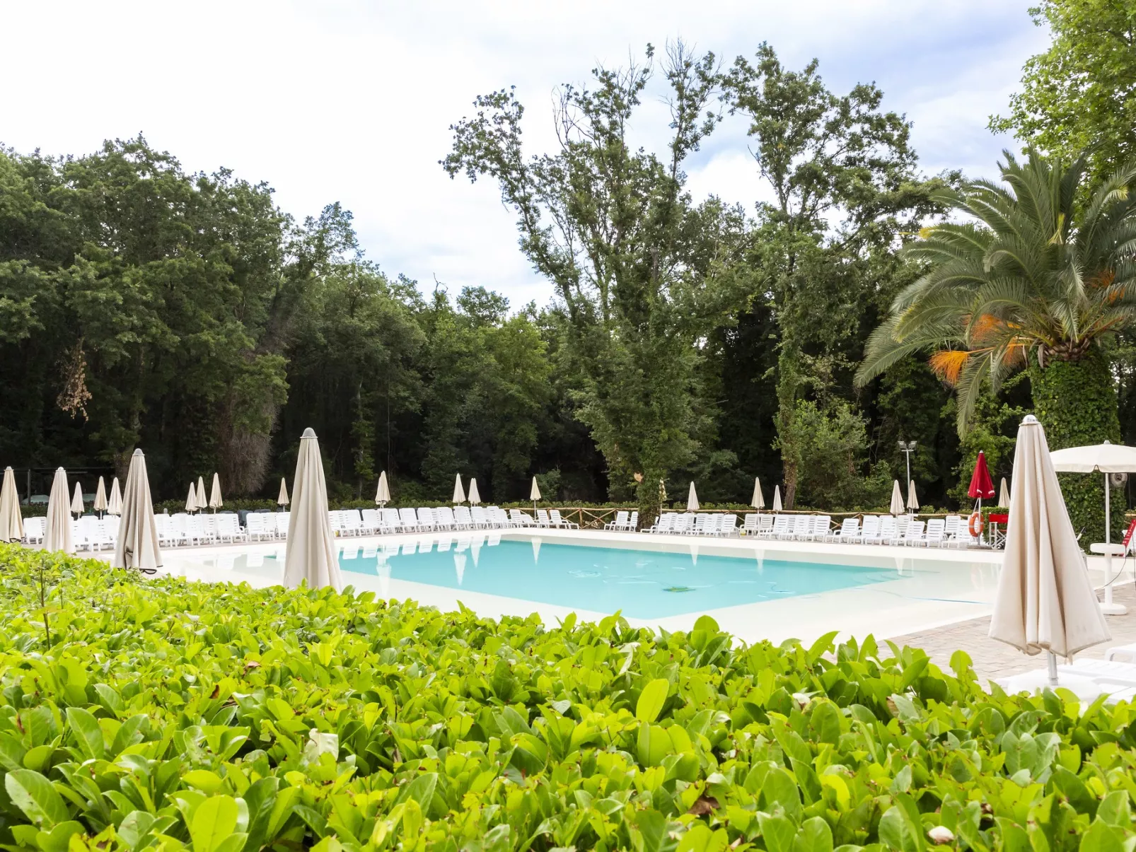 Hu Park Albatros Village -