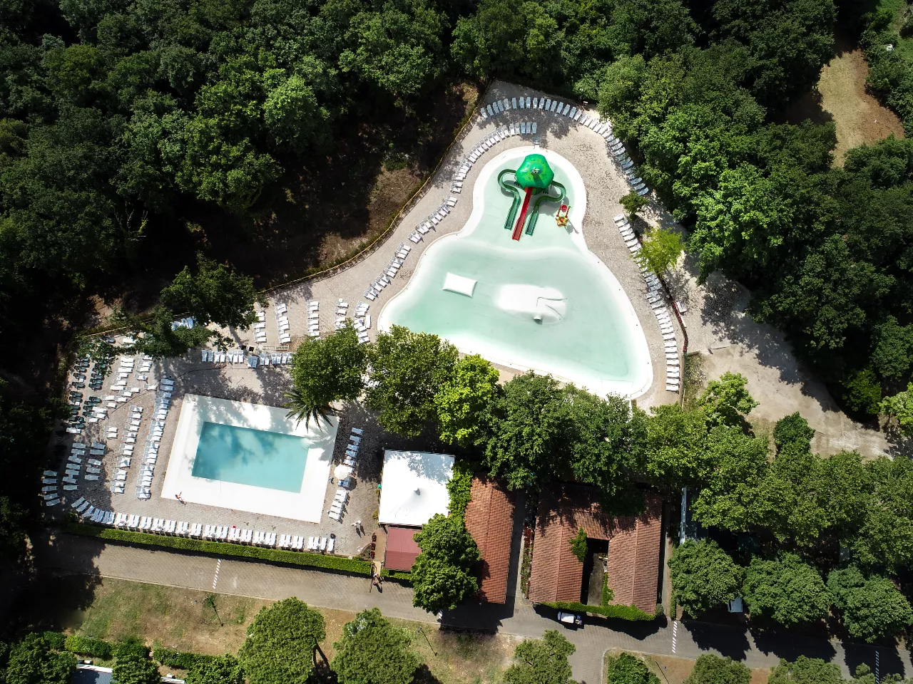 Hu Park Albatros Village -