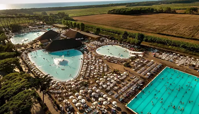 Hu Park Albatros Village -