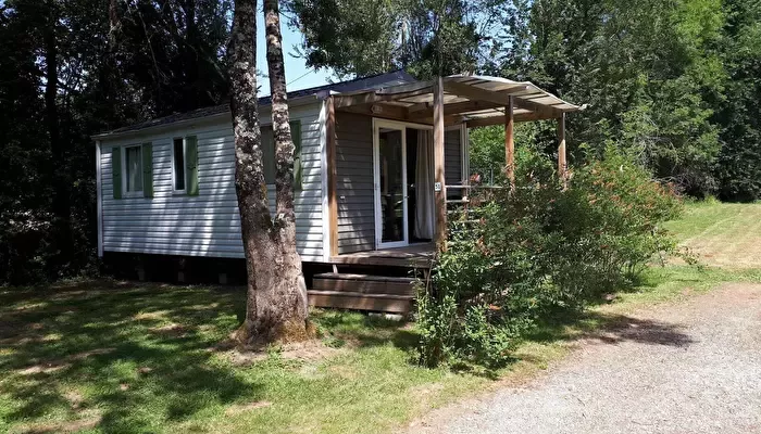 Camping De Bergougne 