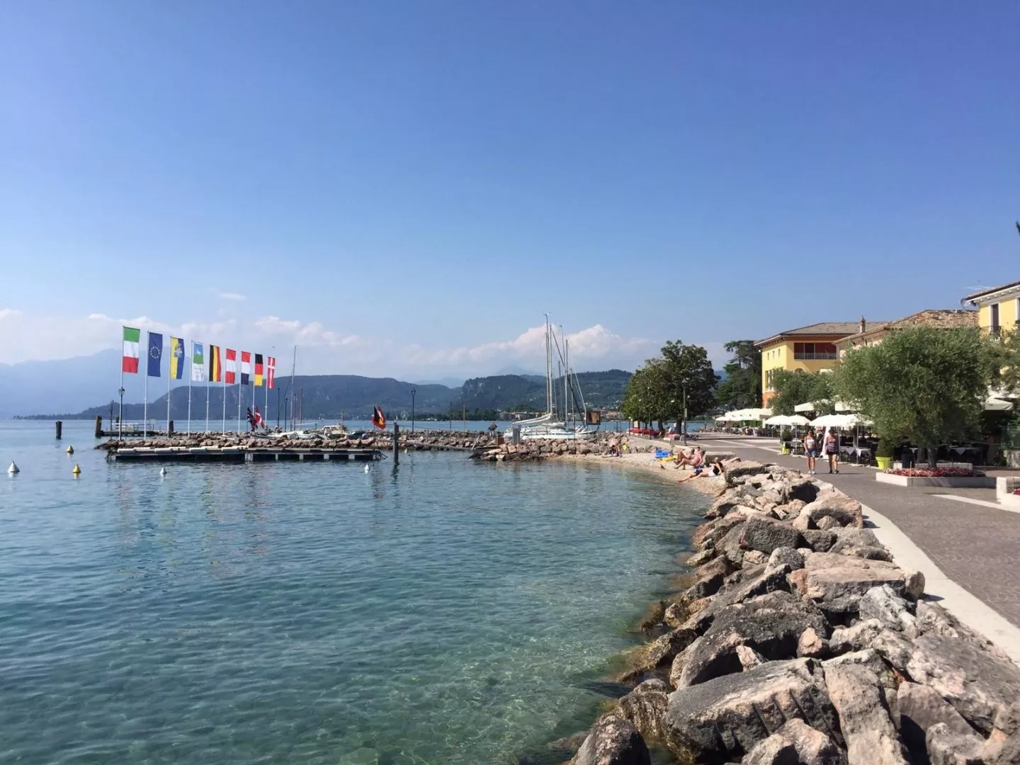 Hu I Pini Village -