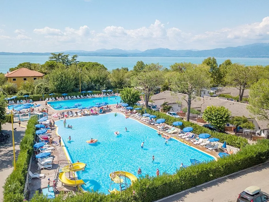 Hu I Pini Village -