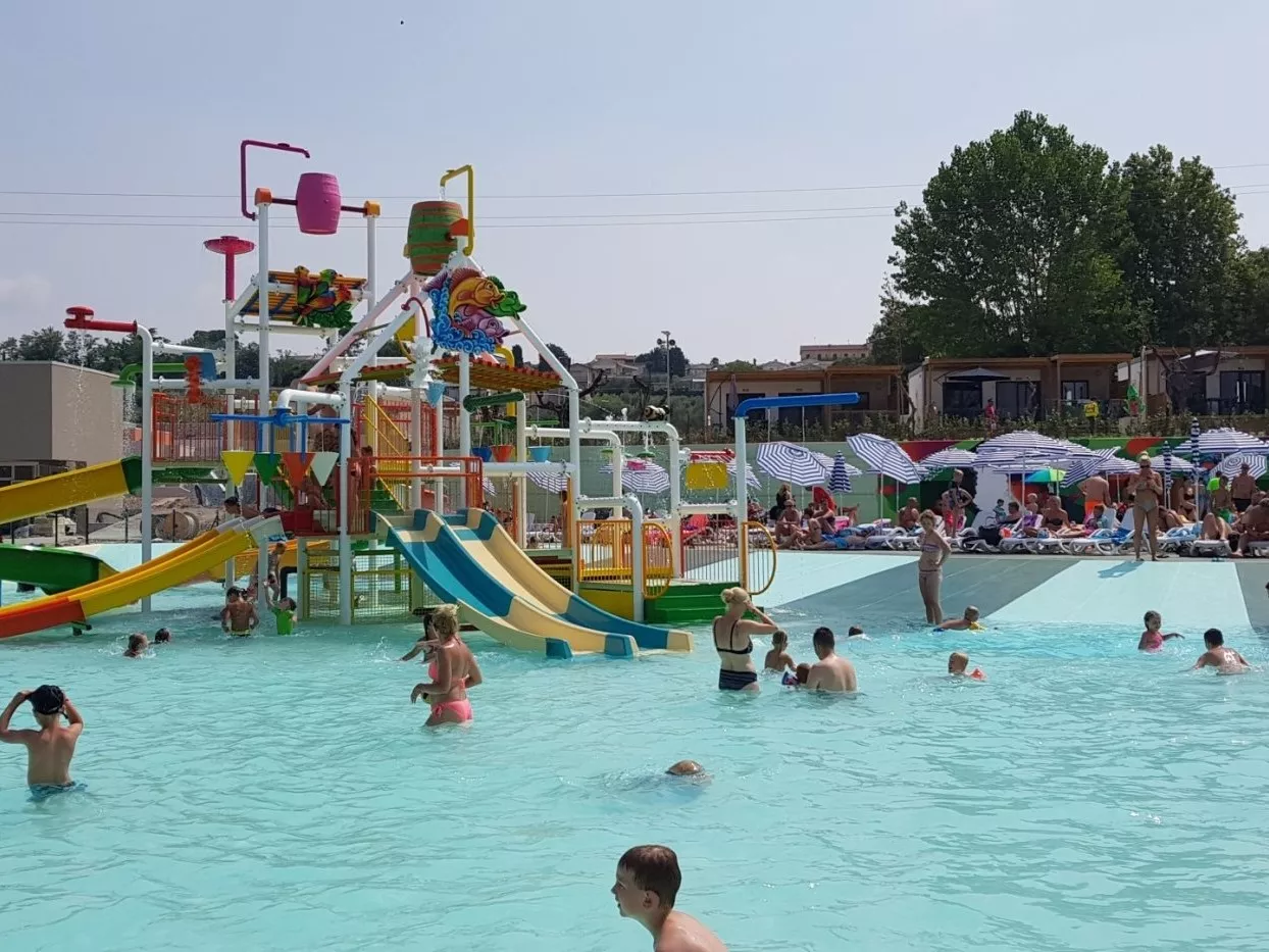 Hu I Pini Village -