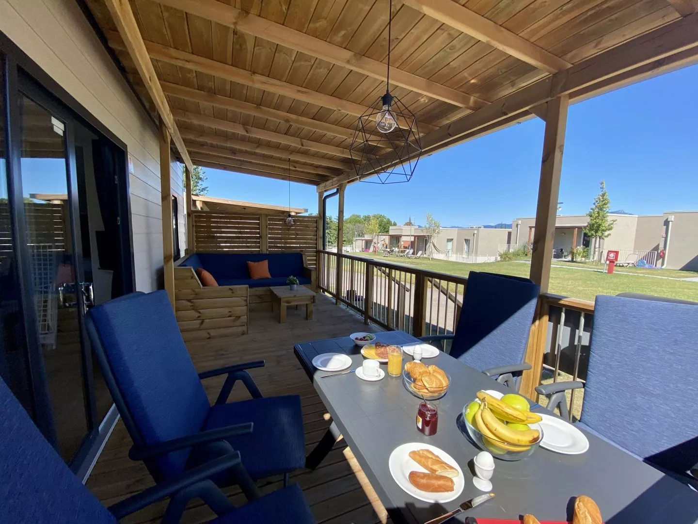 Hu I Pini Village -