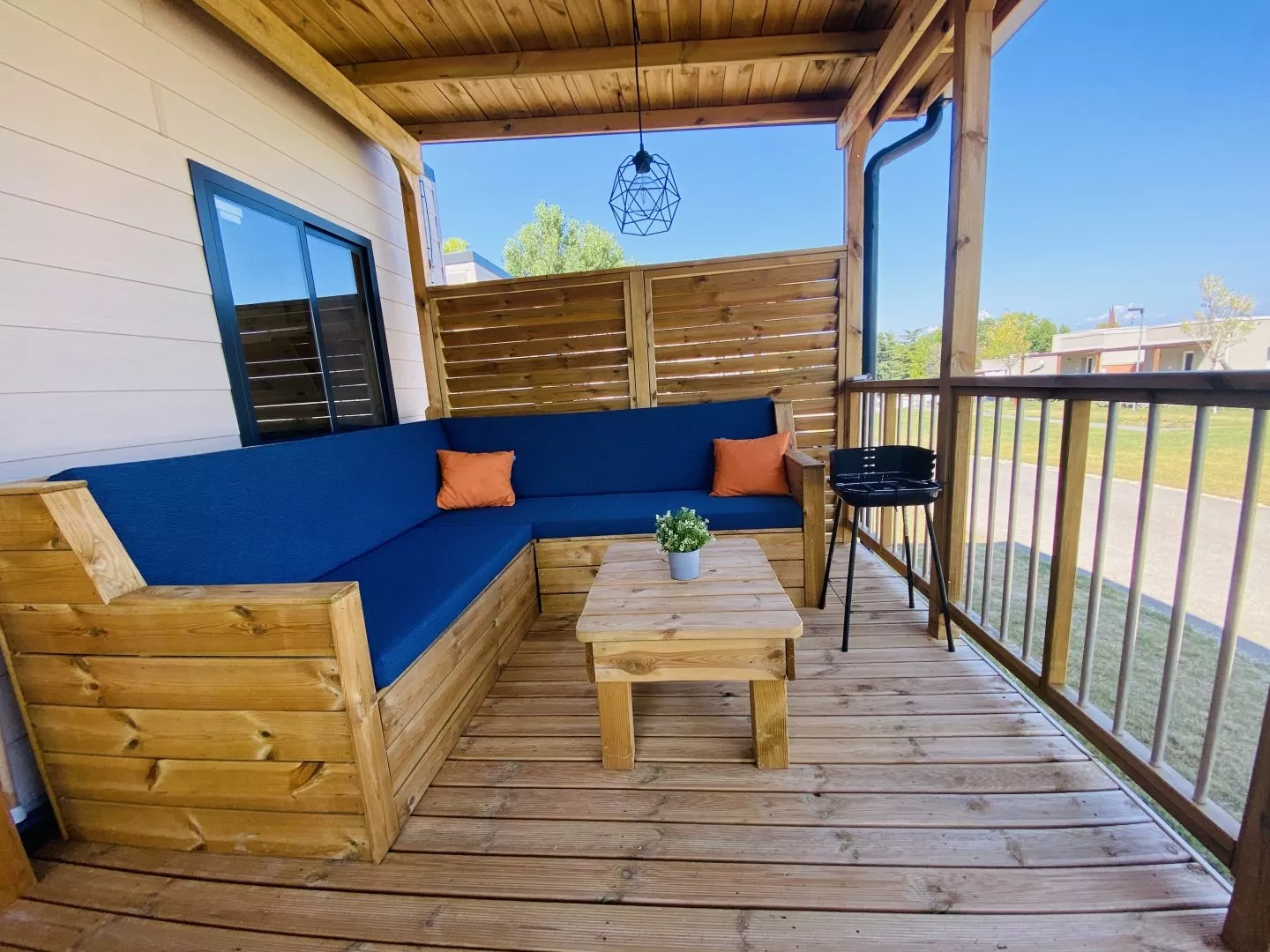Hu I Pini Village -