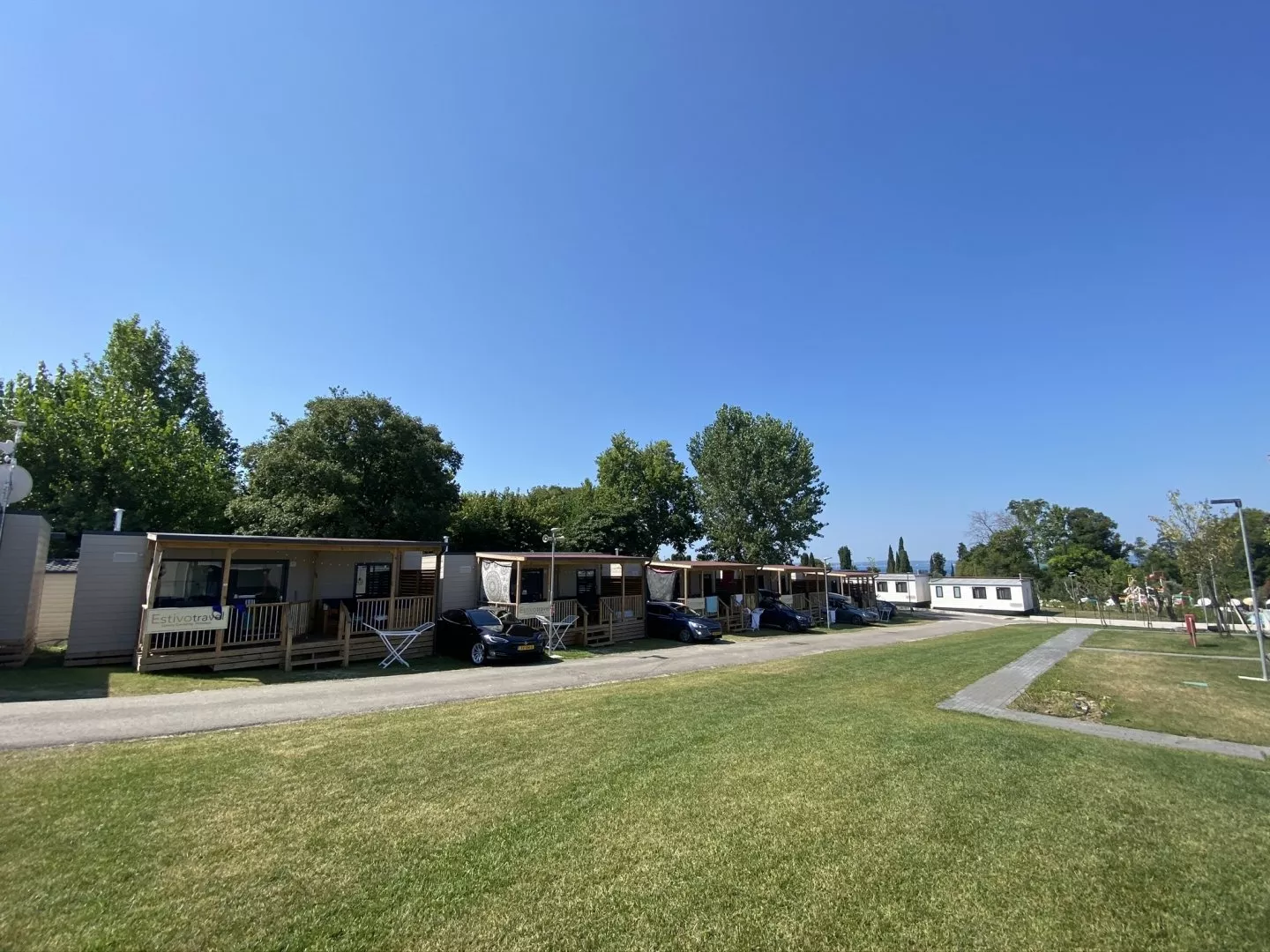 Hu I Pini Village -