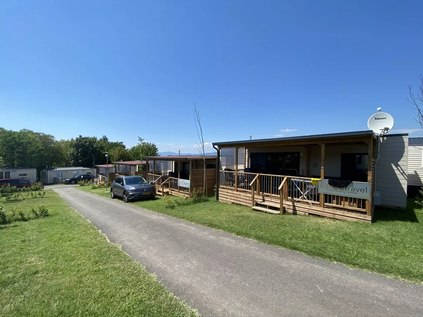 Hu I Pini Village -
