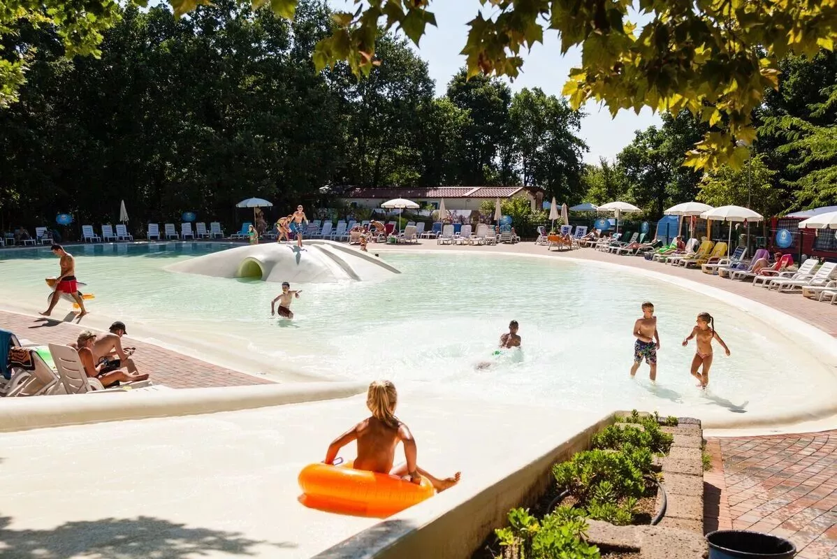 Hu I Pini Village -