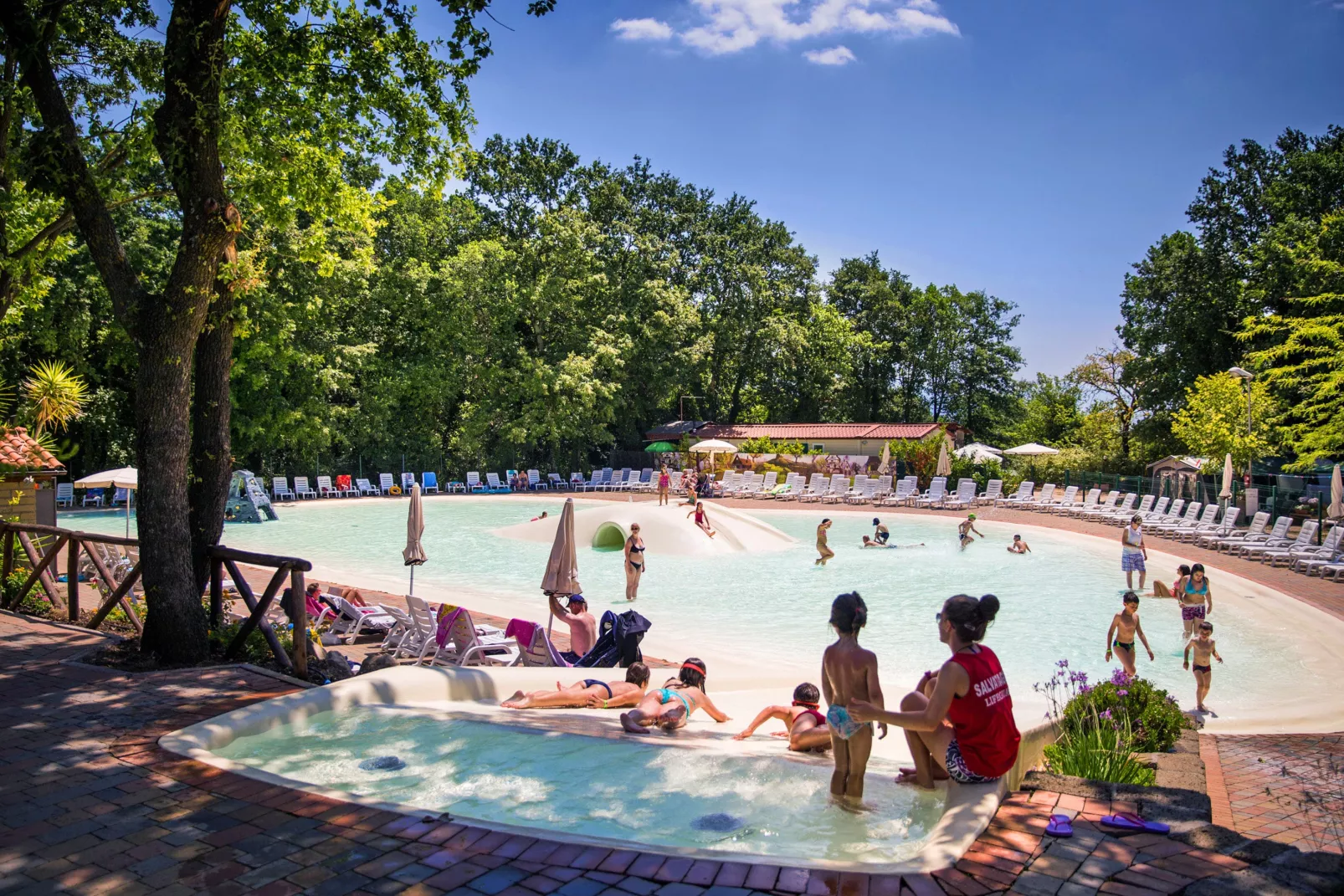 Hu I Pini Village -
