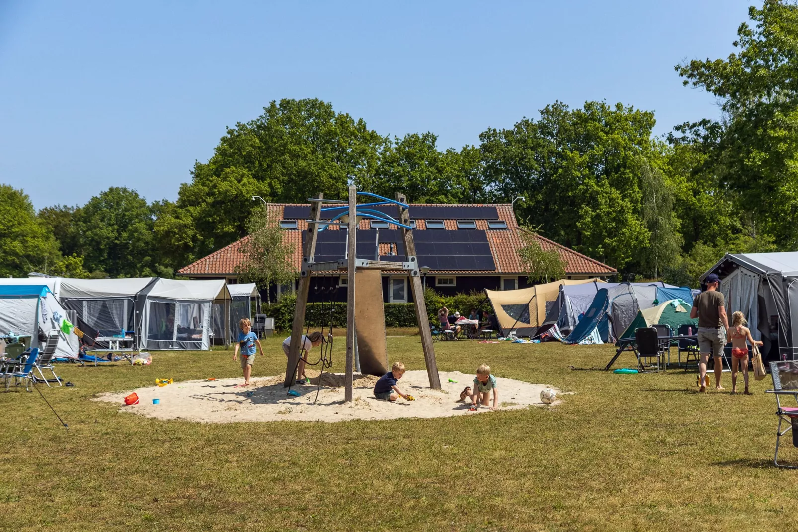 Camping De Vossenburcht-