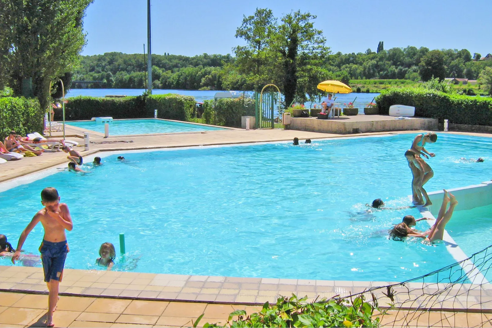 Flower Camping Trémolat Les Berges de la Dordogne -