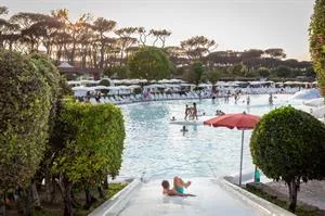 Hu Fabulous Village-