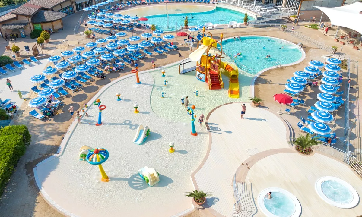 Camping Village Baia Azzurra -