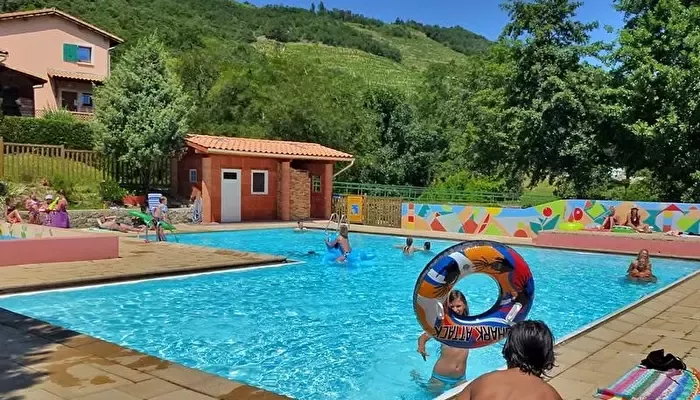 Camping Iserand Calme et Nature -