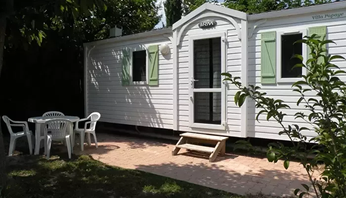 Camping Les Micocouliers -