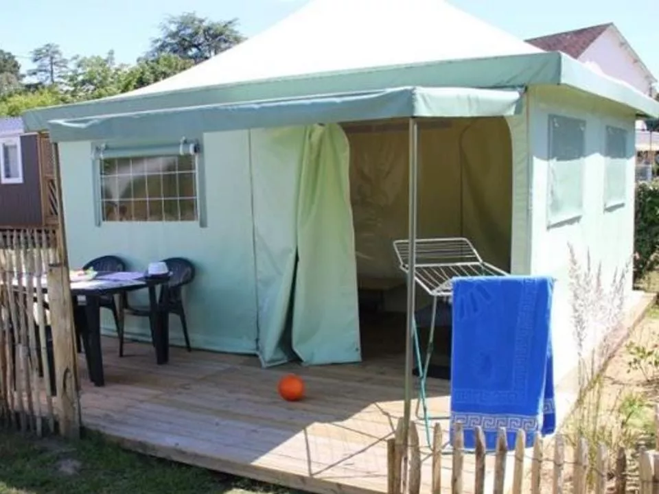 Camping Du Domaine De Pont Mahé 