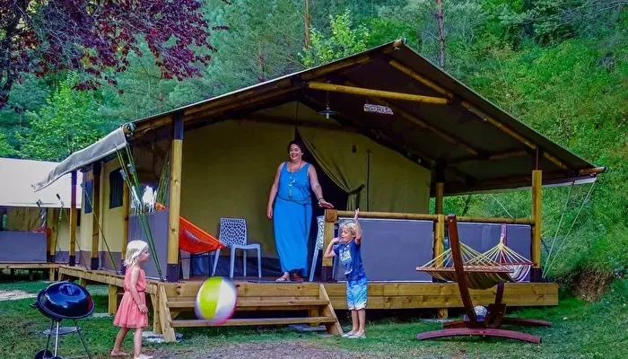 Flower Camping Le Val de la Marquise 