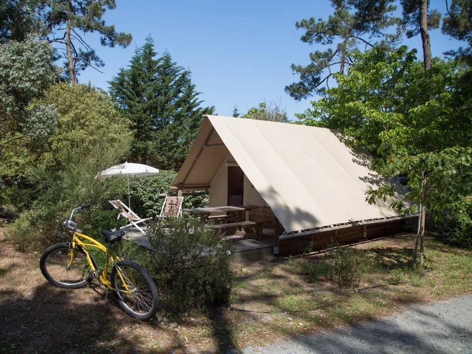 Camping Paradis des Pins-Soulac -