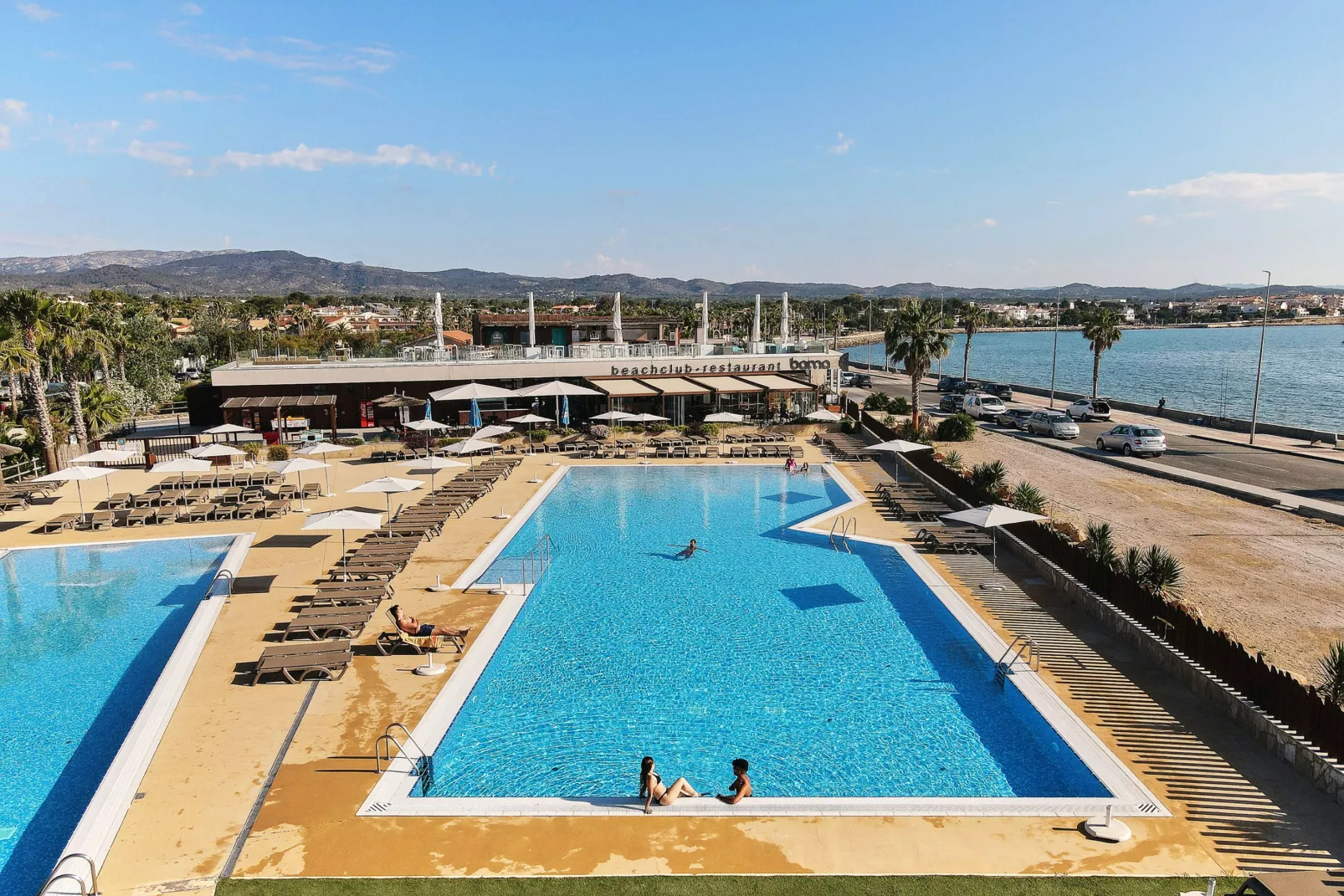 Camping Ampolla Playa -
