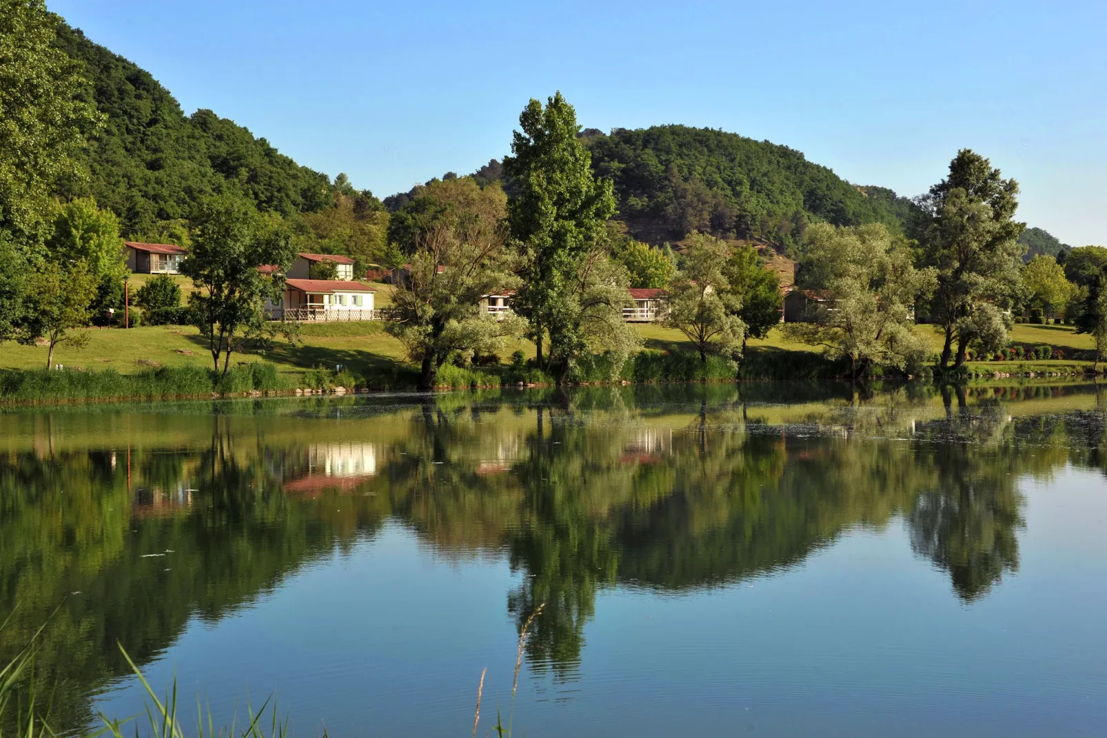 Camping Domaine du Lac de Champos 