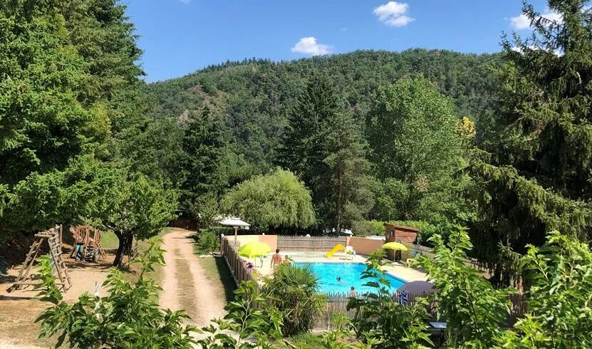 Camping Les Berges du Doux -