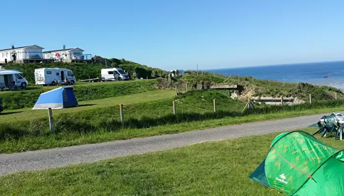 Flower Camping Omaha Beach -