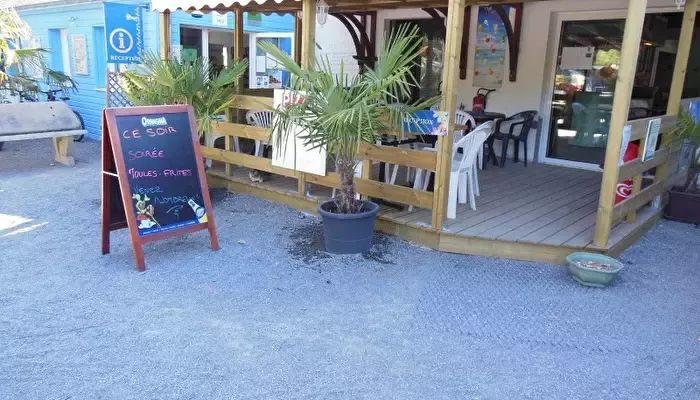 Camping Du Domaine De Pont Mahé -