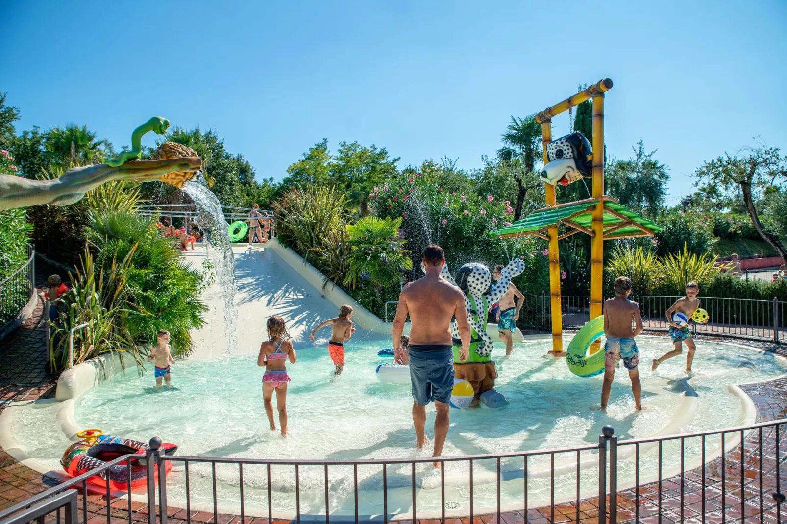 Weekend Glamping Resort -