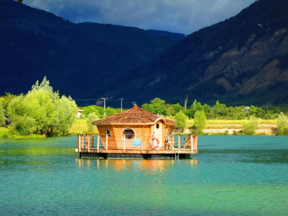 Camping KOAWA Le Lac Bleu 