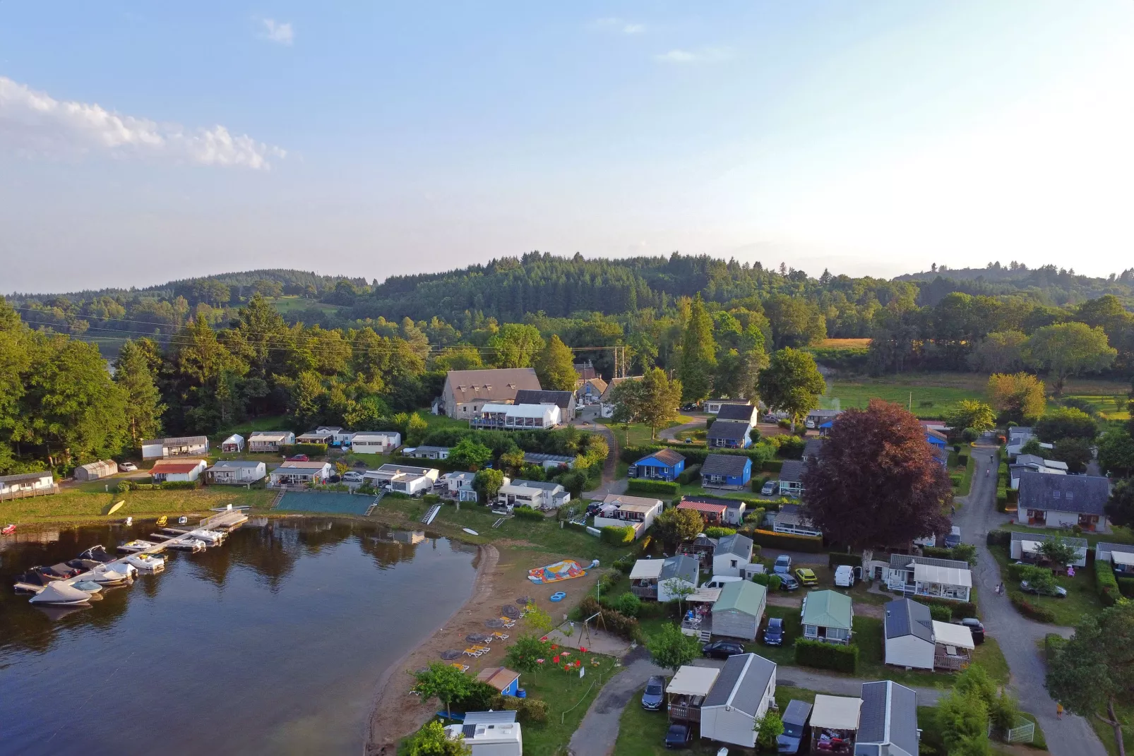 Flower Camping Le Port de Neuvic -