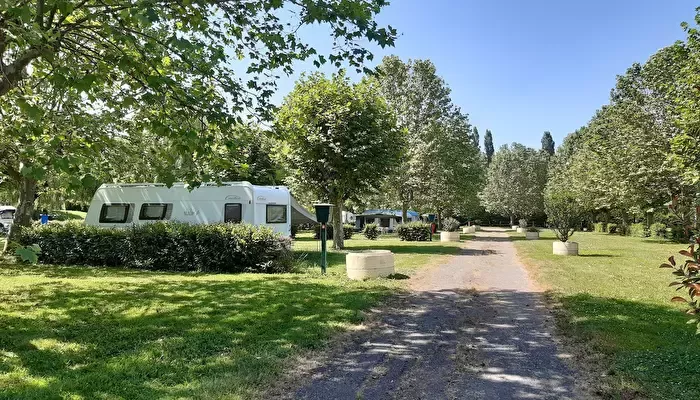 Camping Thoissey Val de Saône 