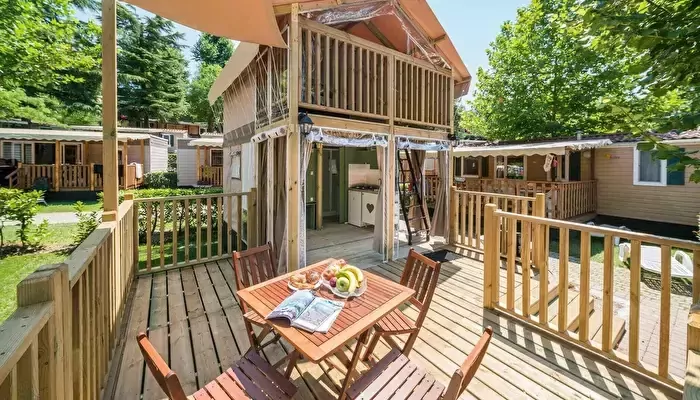 Hu Fabulous Village-