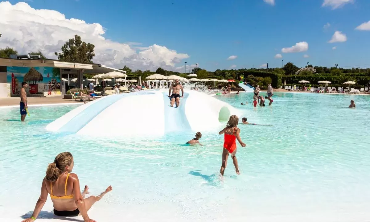 Hu Fabulous Village-