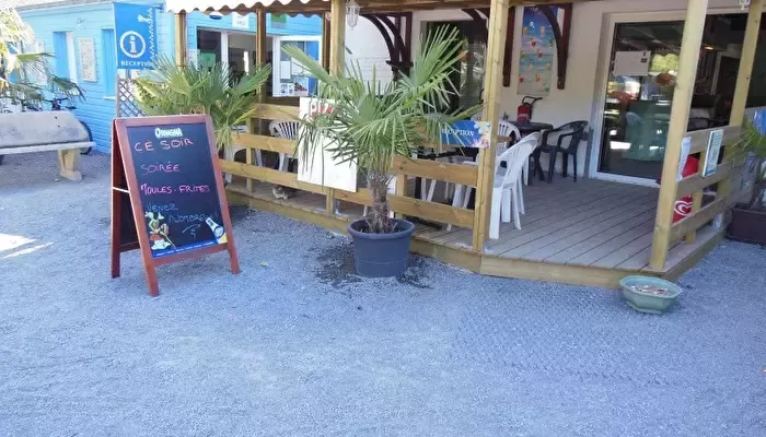 Camping Du Domaine De Pont Mahé -