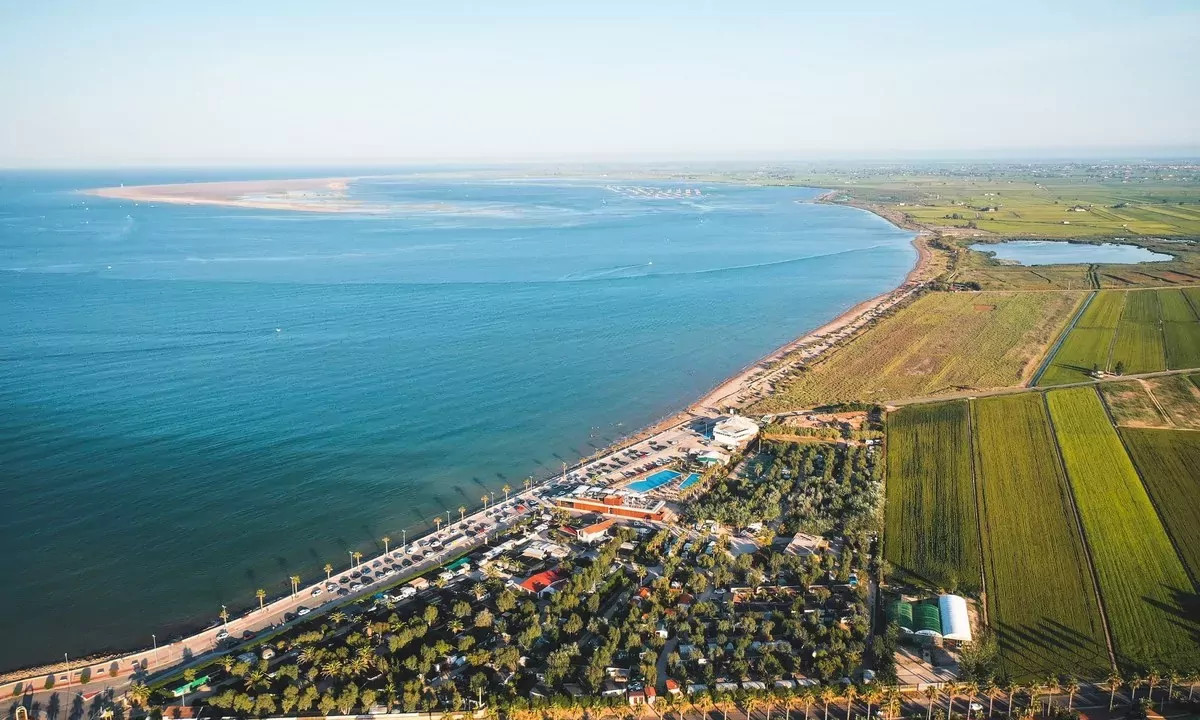 Camping Ampolla Playa -