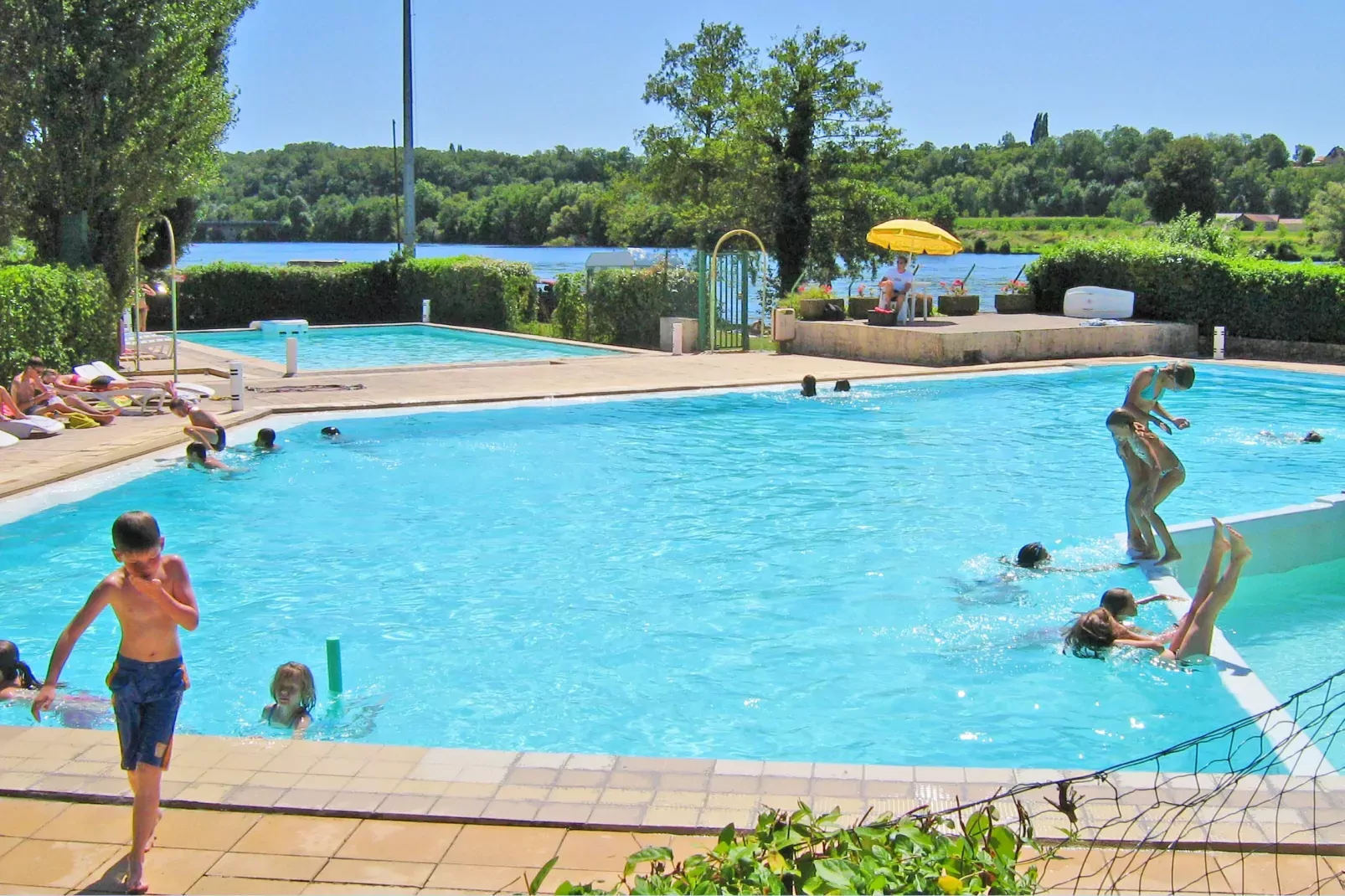 Flower Camping Trémolat Les Berges de la Dordogne -