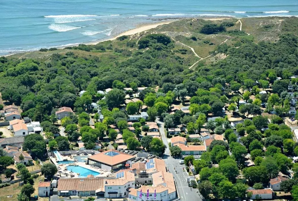 Camping Les Gros Joncs -