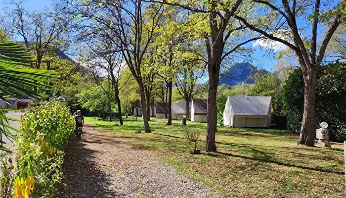 Camping Du Lac Mercus 