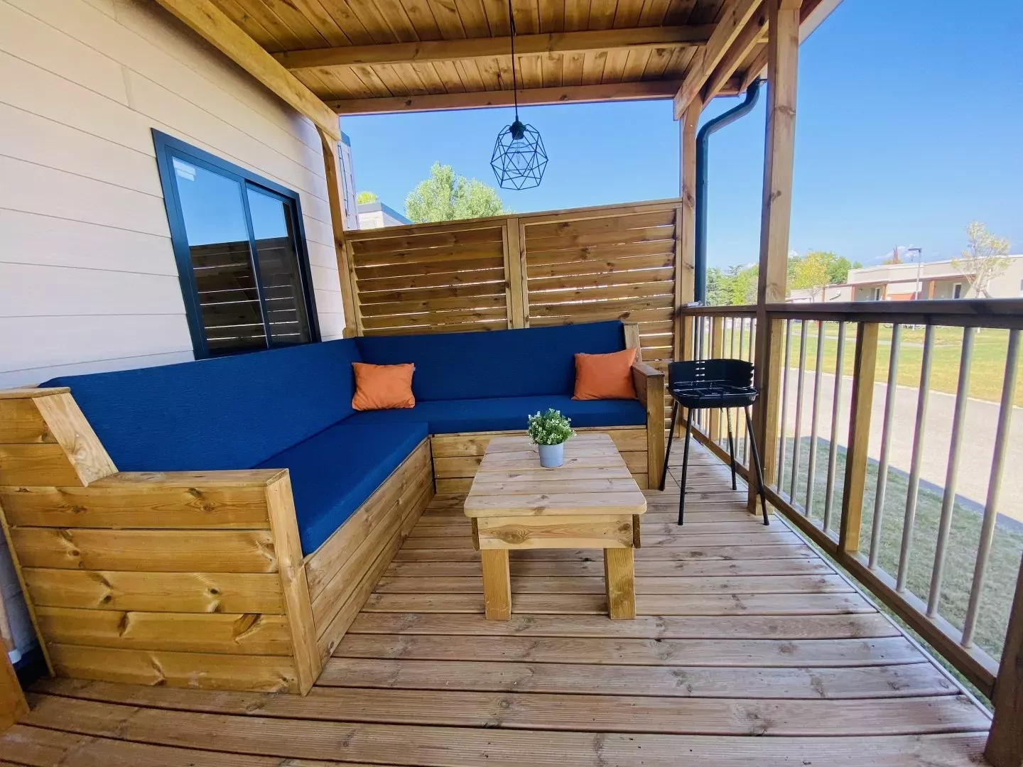 Hu I Pini Village -