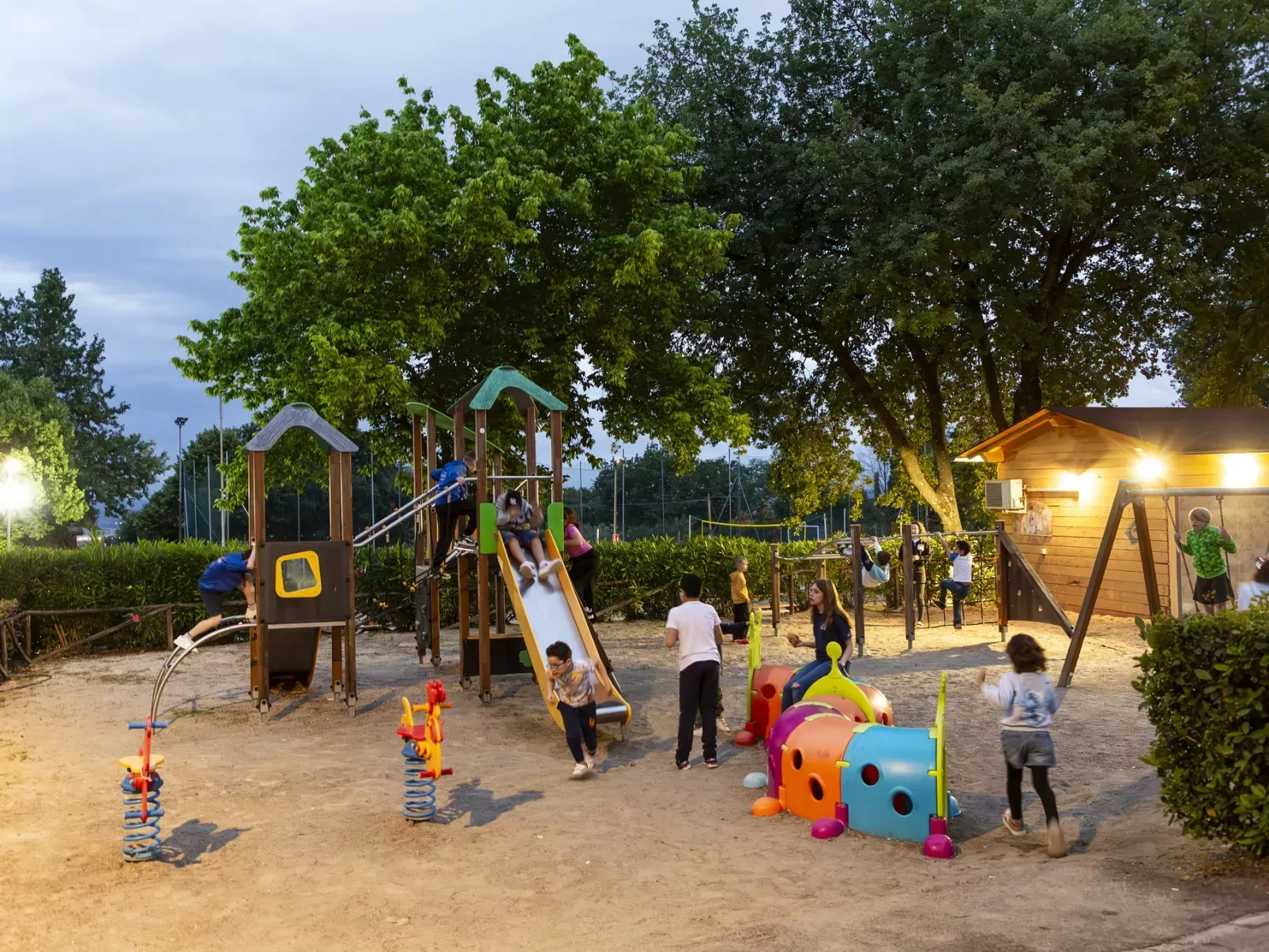 Hu Park Albatros Village -