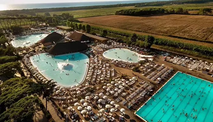 Hu Park Albatros Village -