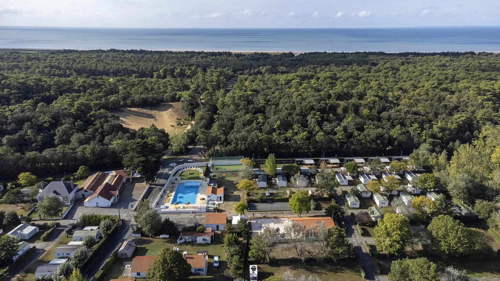Flower Camping La Davière Plage -