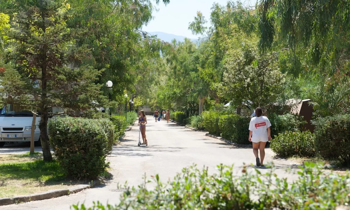 Camping Karavomilos Beach-